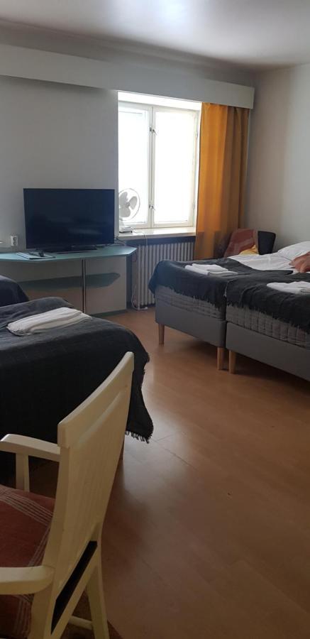Lentaevae Kalakukko -Veturi B&B Kuopio Esterno foto