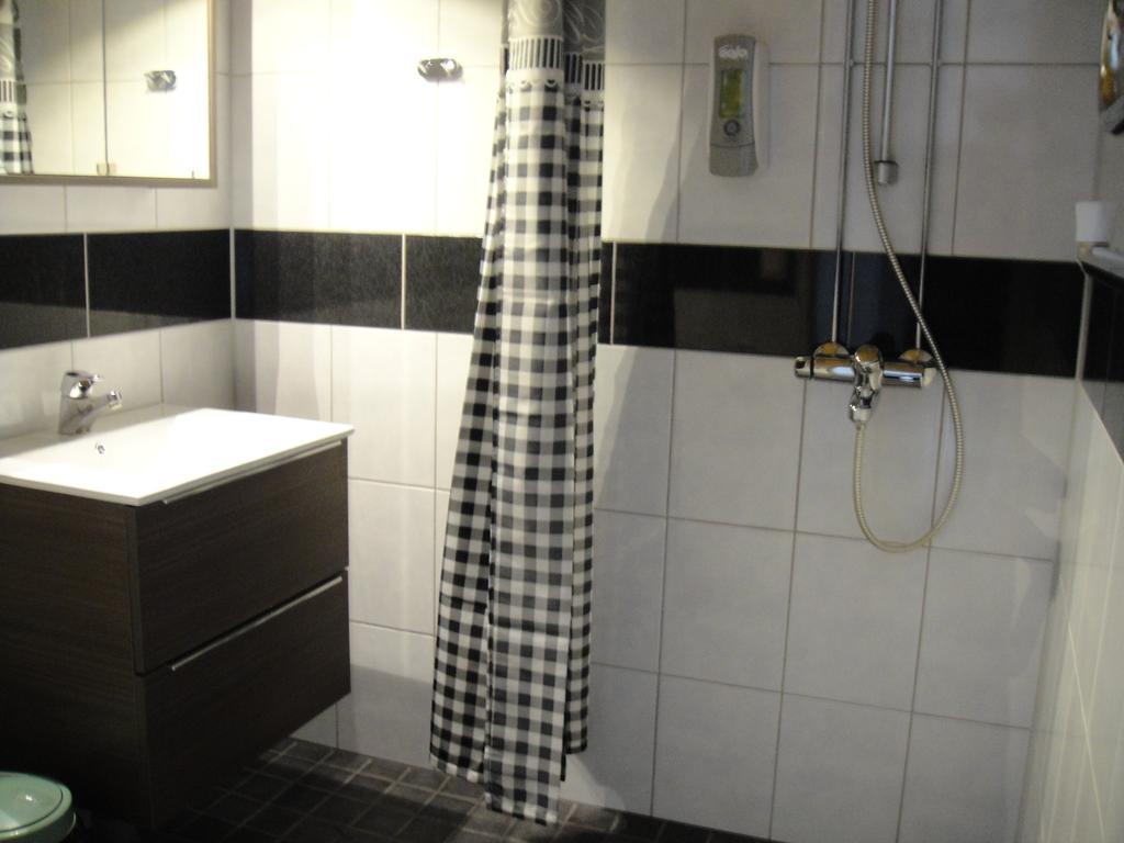 Lentaevae Kalakukko -Veturi B&B Kuopio Camera foto