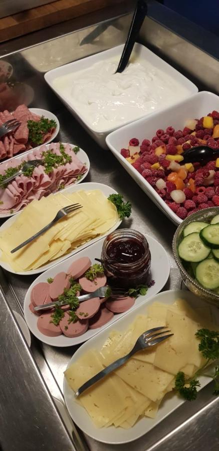 Lentaevae Kalakukko -Veturi B&B Kuopio Esterno foto