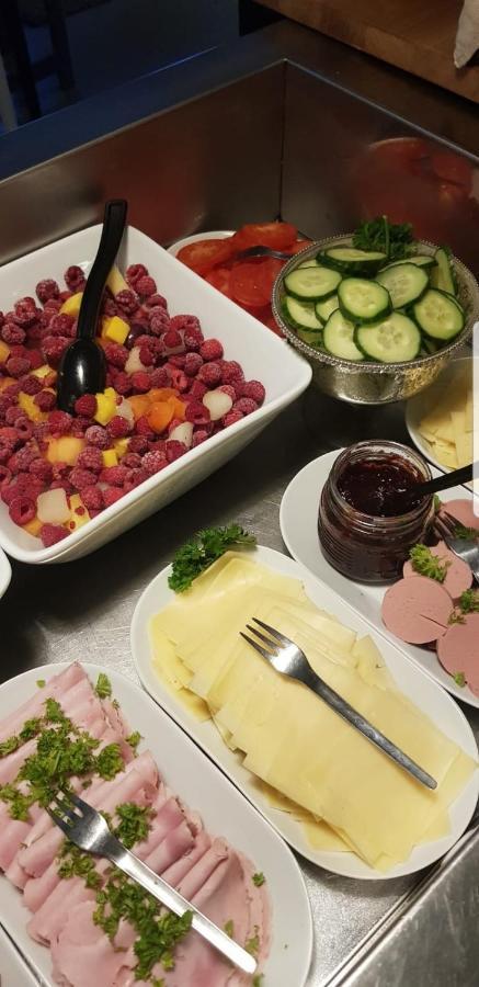 Lentaevae Kalakukko -Veturi B&B Kuopio Esterno foto