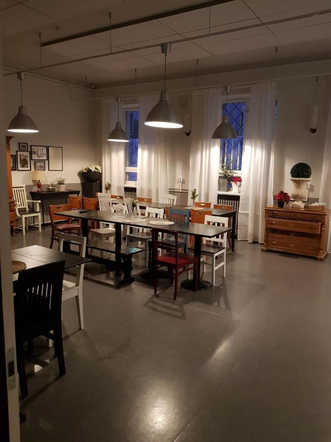 Lentaevae Kalakukko -Veturi B&B Kuopio Esterno foto